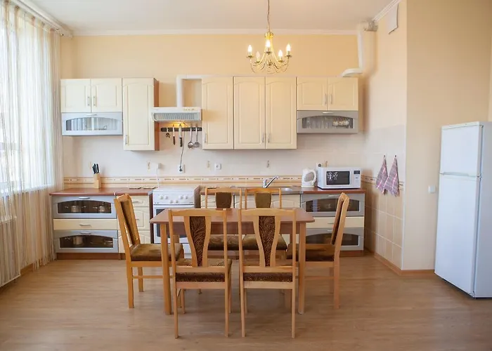 Apartment In 2 Min From Poznyaky Metro Station