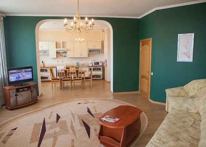 Apartment In 2 Min From Poznyaky Metro Station