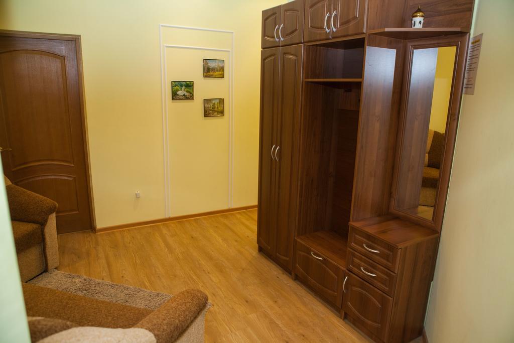 In 2 Min From Poznyaky Metro Station Apartment