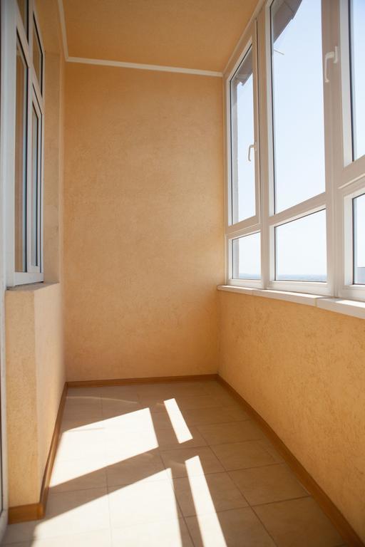 In 2 Min From Poznyaky Metro Station Apartment